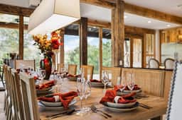 Extraordinary Manor at Dark Horse Retreat - Image 5
